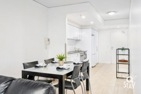 Sierra Grand Broadbeach MID WEEK MADNESS DEAL - Q Stay